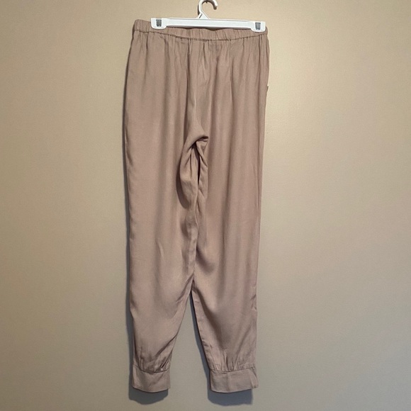 Forever 21 baggy dress pants. Side zippers. Medium - Picture 2 of 4
